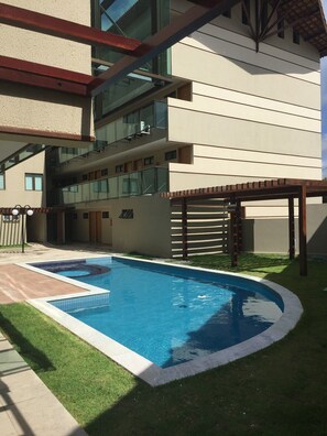 Appartement | Zwembad | Een buitenzwembad