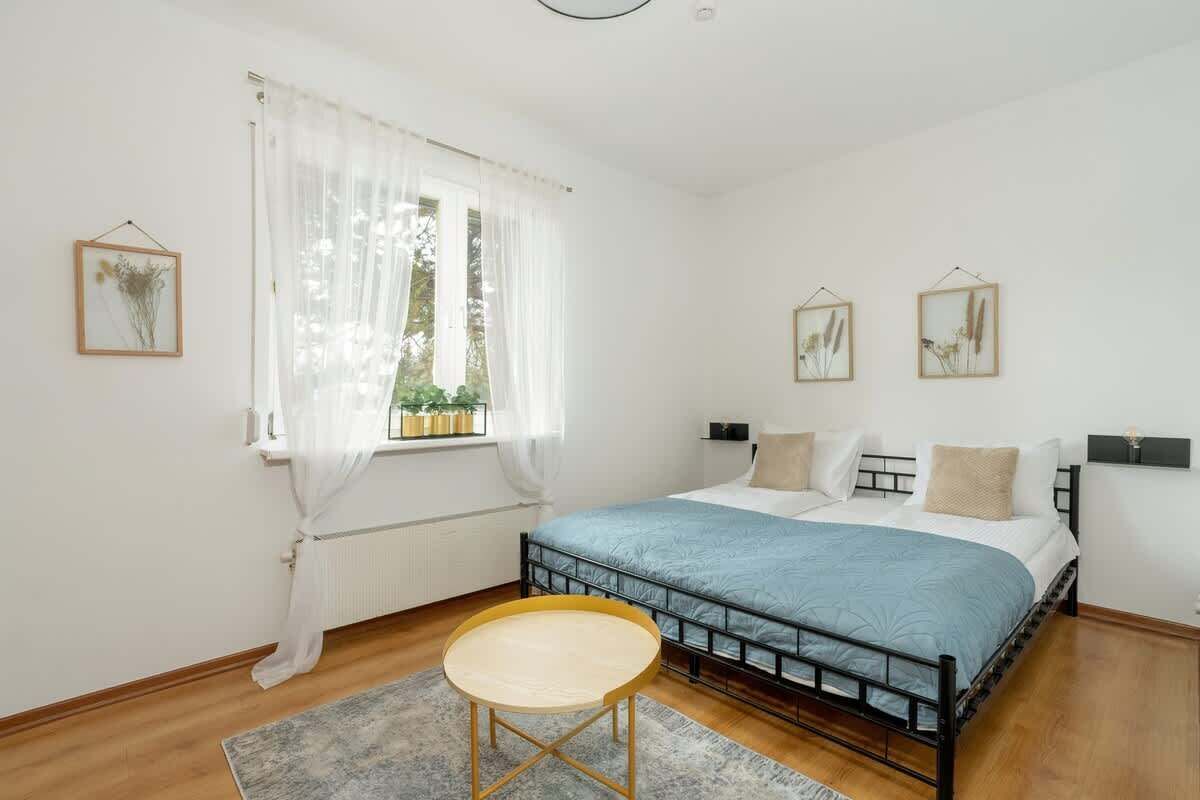 3 chambres, bureau, fer et planche à repasser, Wi-Fi