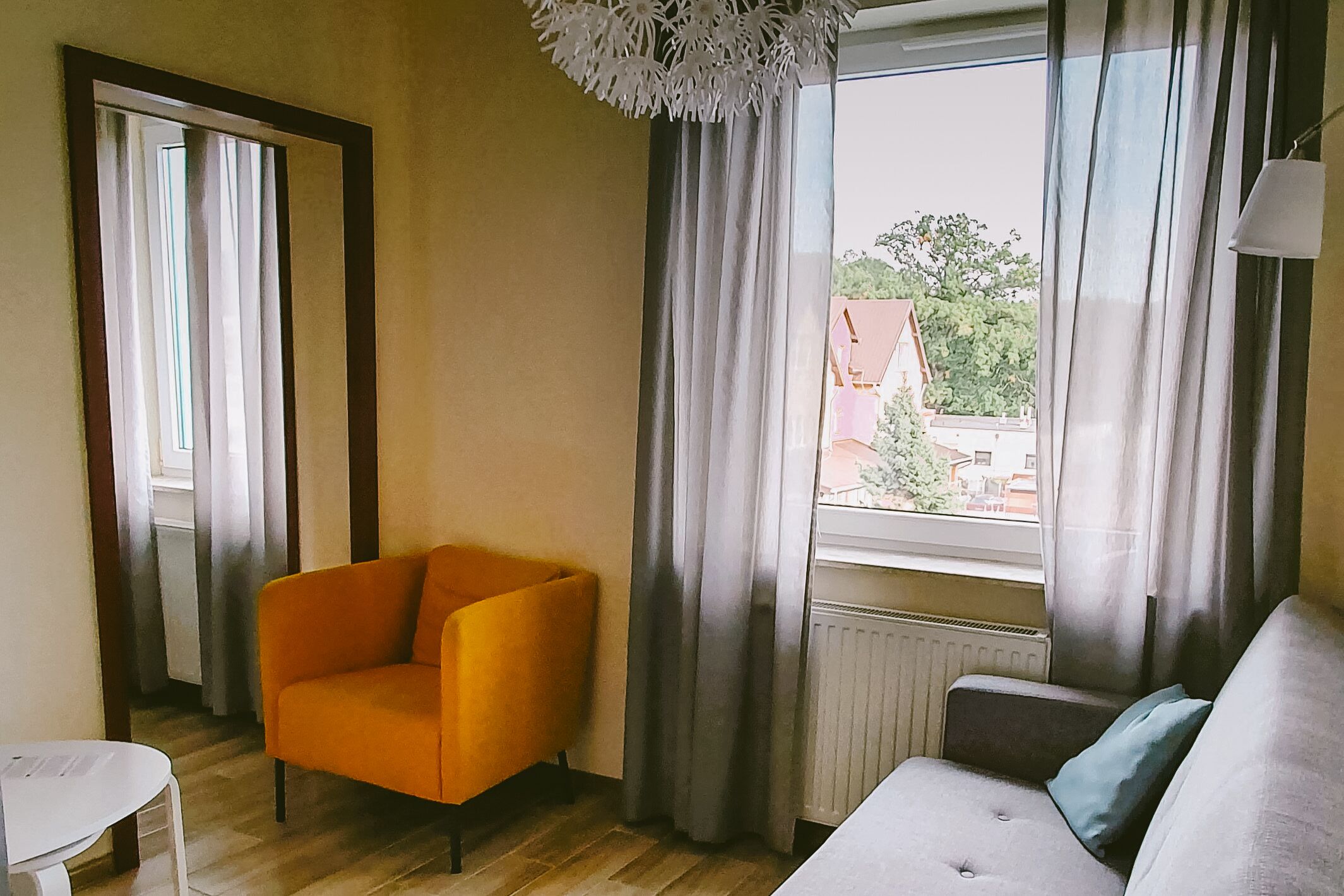 Tabla de planchar con plancha y wifi gratis 