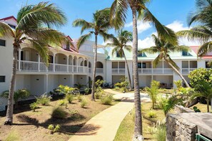 Exterior - Classy 2-bedroom with pool and beach Orient Bay (Saint-Martin)