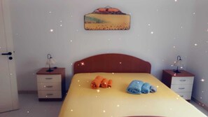 4 bedrooms, free WiFi, bed sheets