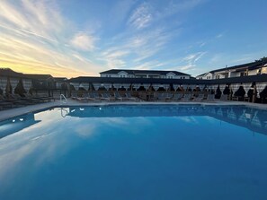 Et oppvarmet basseng