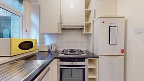Private kitchen - Presenting a lovely flat to rent in Marylebone. (London)