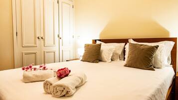 3 bedrooms, iron/ironing board, Internet, bed sheets