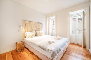1 chambre, fer et planche à repasser, accès Internet, draps fournis