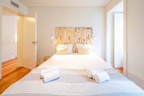 1 chambre, fer et planche à repasser, accès Internet, draps fournis