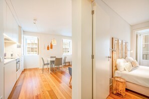 1 bedroom, iron/ironing board, internet, bed sheets