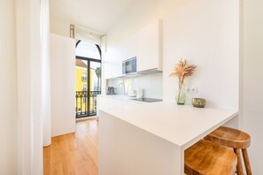 Fridge, microwave, oven, dishwasher - GuestReady - Conde das Acáçovas 2D (Paço de Arcos)