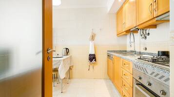 Fridge, microwave, oven, dishwasher