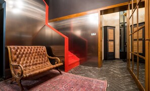 Lobby sitting area - Communal Hotel Kutaisi (Kutaisi)