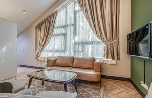 Deluxe Apartment | Living area - Bens The Walton (Amsterdam)