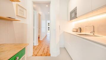 Køleskab, mikrobølgeovn, ovn, opvaskemaskine