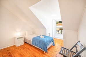 2 chambres, fer et planche à repasser, draps fournis