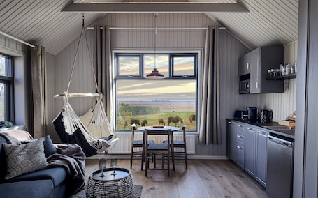 Superior Cabin | Living area. Askot Cottages