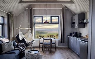 Superior-Ferienhütte | Wohnbereich