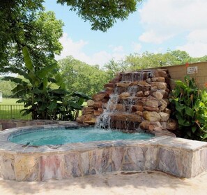 Beheizter Pool