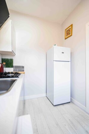 Refrigerador y tostadora