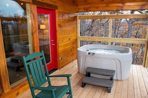 Terrace/patio - COMFY COTTAGE II - Built in 2023 with Amazing Valley Views! (Sevierville)