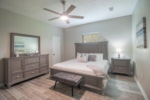 4 Schlafzimmer, Bügeleisen/Bügelbrett, WLAN, Bettwäsche