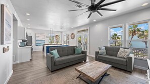 Smart TV - 4Br w/ Private pool, sleeps 12, 4 minutes to the beach, dog friendly (Gulf Shores)