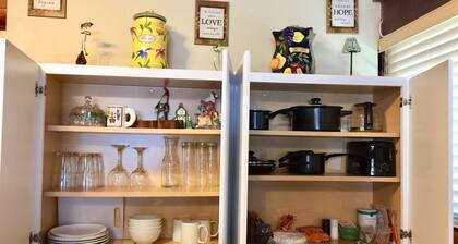 Cute, Quiet And Meticulously Kept. This Private Studio Is Close To Everything.