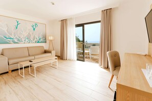 Minibar, desk, bed sheets - R2 Buganvilla (Pajara)