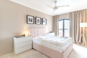 2 quartos, ferros/tábuas de passar roupa, Wi-Fi, roupa de cama