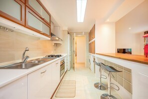 Fridge, microwave, oven, dishwasher