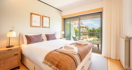 GuestReady - Balcony Oasis Retreat