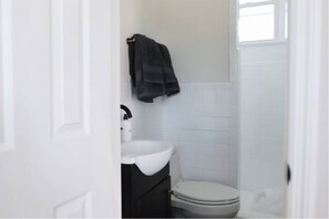 Apartment | Bathroom