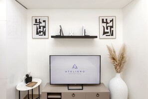 Superior Studio, Balcony - Modern studio in Azizi Riviera (Dubai)
