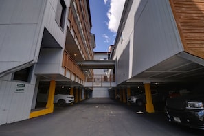 Condo, 3 Bedrooms | Property grounds
