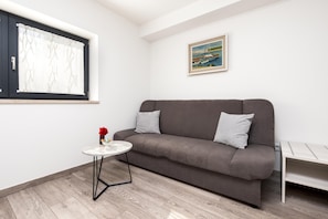Apartment, 1 Bedroom | Living area