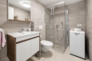 Apartment, 1 Schlafzimmer | Badezimmer | Dusche, Haartrockner, Handtücher, Toilettenpapier