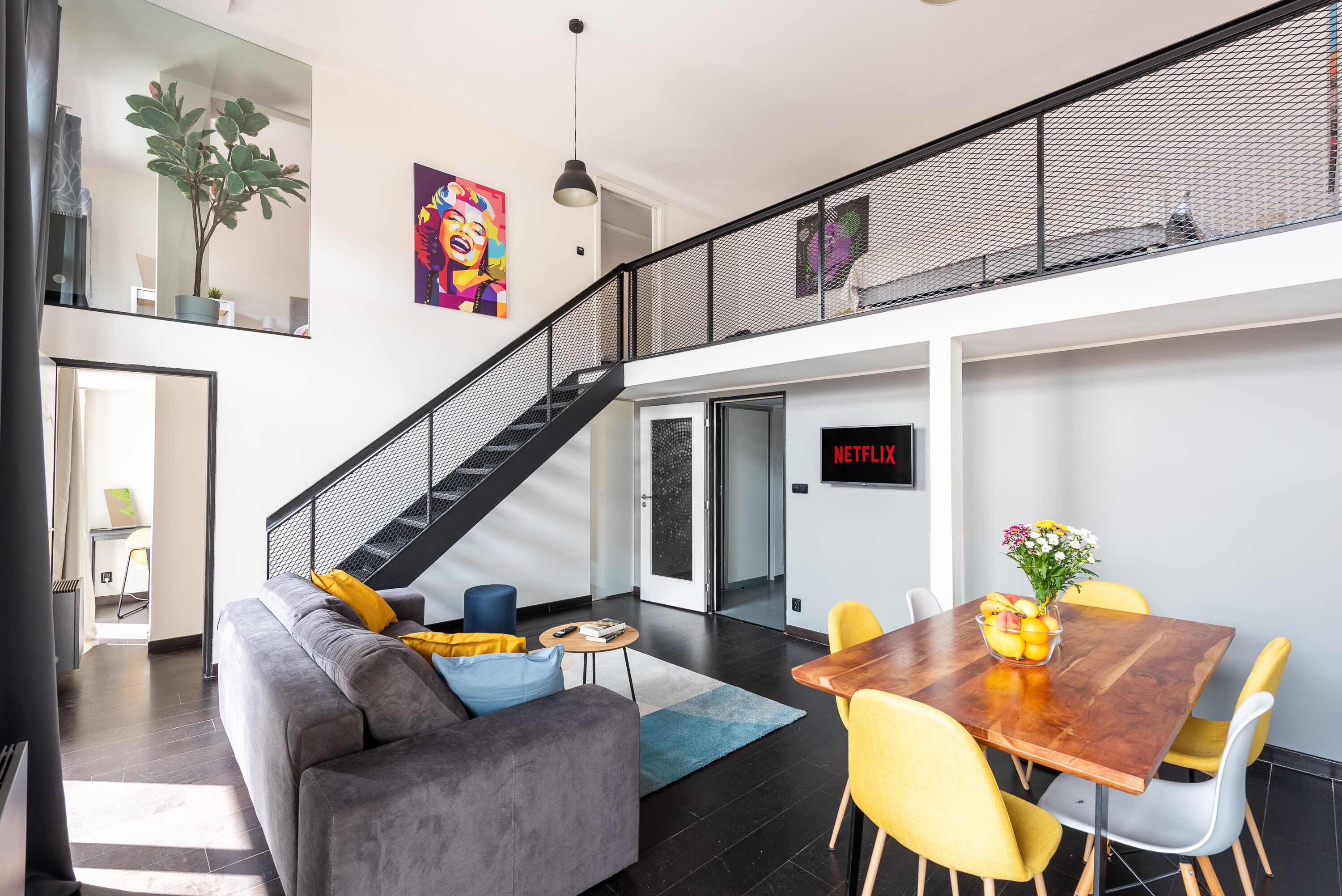 المنشأة من الداخل