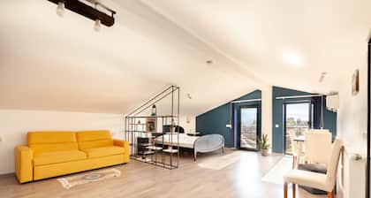 Set in the heart of Kutaisi,modern,and cozy rooms of the big and comfortable