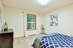 Interior - Milwaukie Home w/ Covered Porch: Dogs Welcome! (Milwaukie)