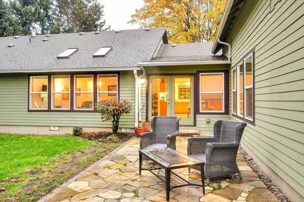 House (3 Bedrooms) | Interior - Milwaukie Home w/ Covered Porch: Dogs Welcome! (Milwaukie)