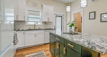 Near CU & Dtwn! Campbellsville Home w/ Game Room