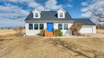 House (4 Bedrooms) | Front of property