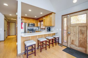 House (3 Bedrooms) | Interior - Mountain-view Blue Ridge Cabin Getaway w/ Fire Pit (Callaway)