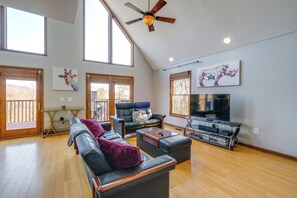 House (3 Bedrooms) | Interior