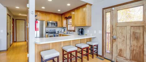 House (3 Bedrooms) | Interior