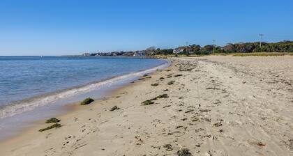 Cape Cod Home: Walk to Beach & Main St Hyannis!