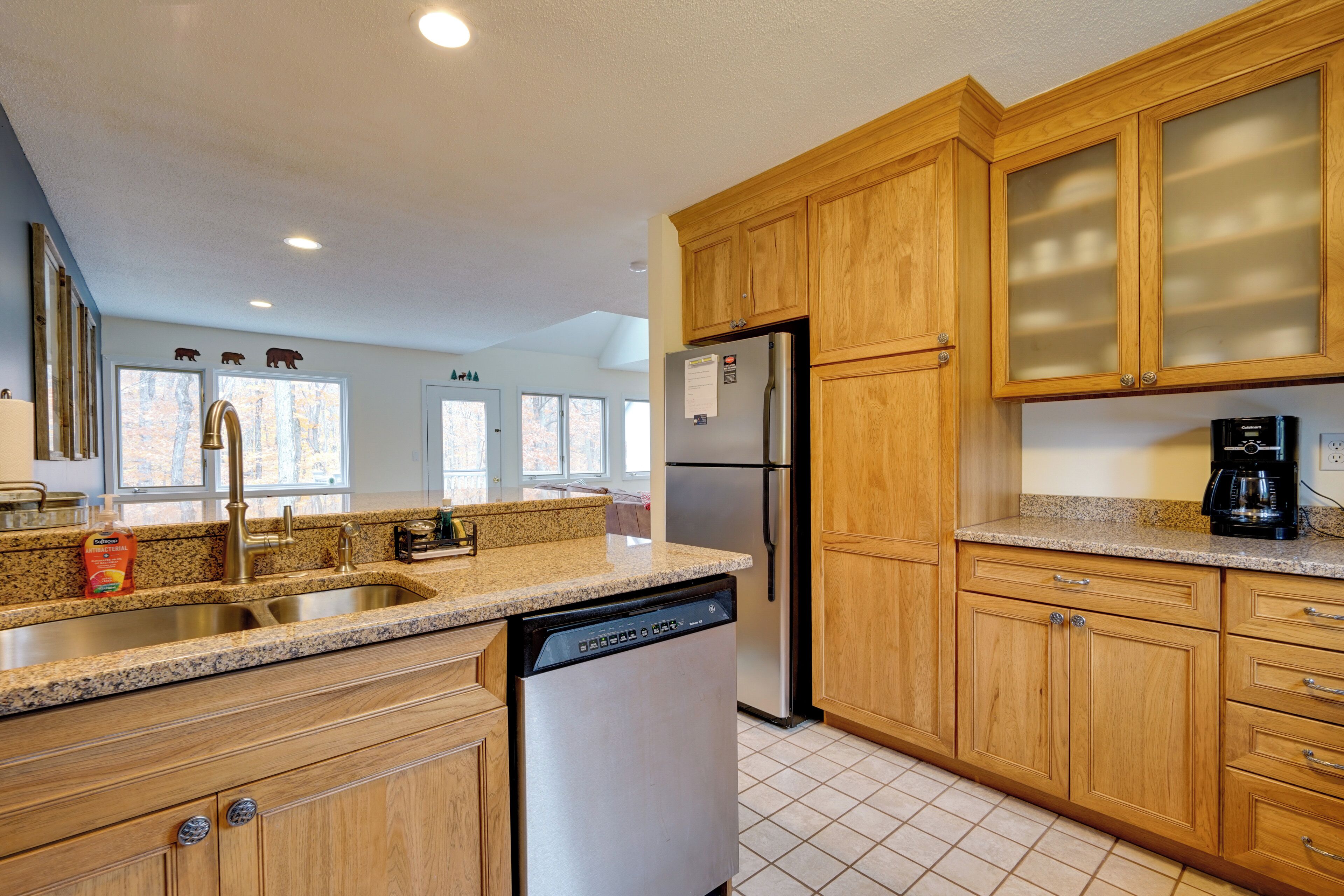 المنشأة من الداخل