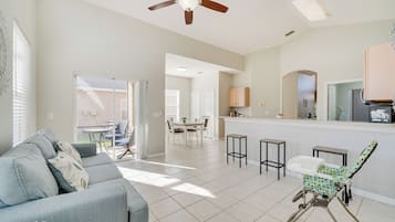 House (3 Bedrooms) | Interior