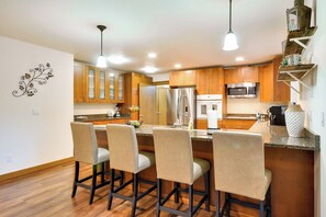 House (3 Bedrooms) | Interior - Dog-friendly Milwaukie Home: 9 Mi to Dtwn Portland (Milwaukie)