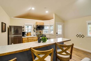 Apartment (0 Bedroom) | Interior