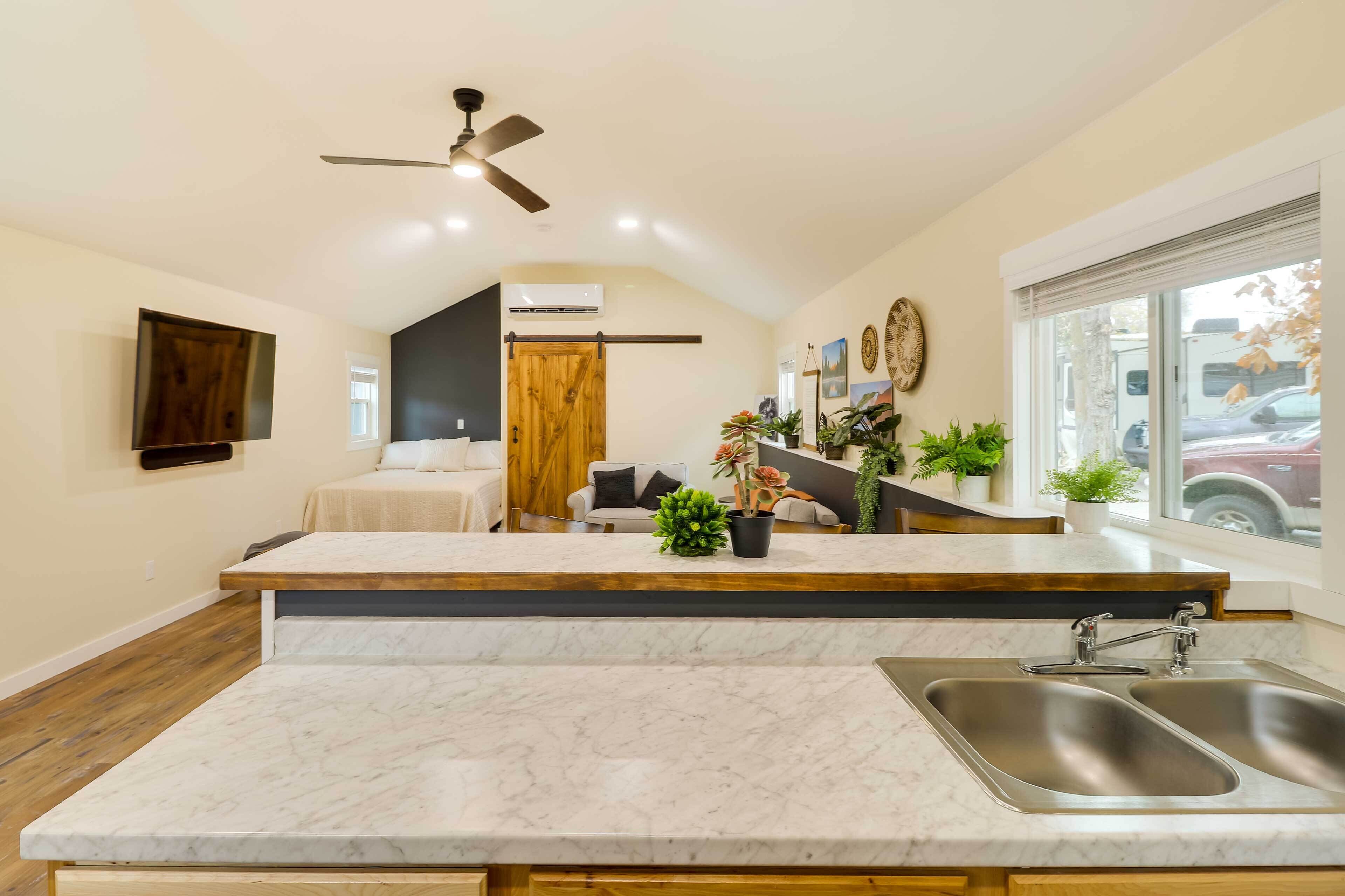 Apartment (0 Bedroom) | Interior