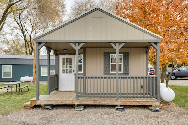 Apartment (0 Bedroom) | Interior